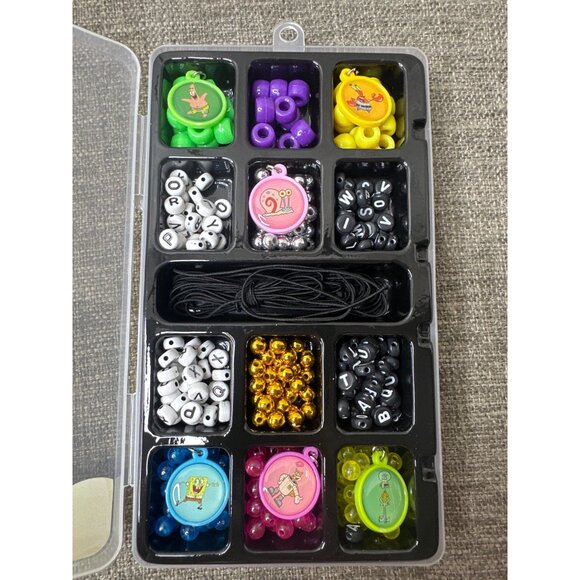 Spongebob Charms Alphabet & Colorful Beads Bracelet Jewelry Kit w/ Storage Box - Picture 3 of 3